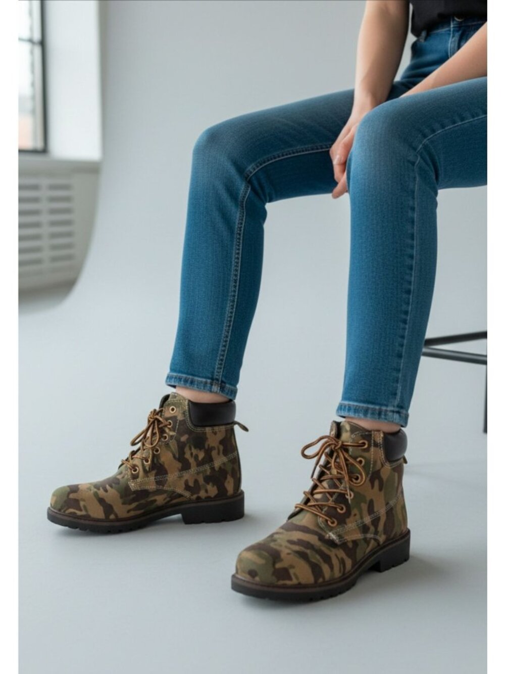 Women’s Camo Combat Ankle Boots Lace Up Lug Sole Military Style